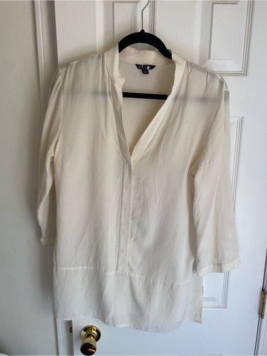 Brooks Brothers Tops - Brooks Brothers Cream Split-Neck Tunic 100% silk
